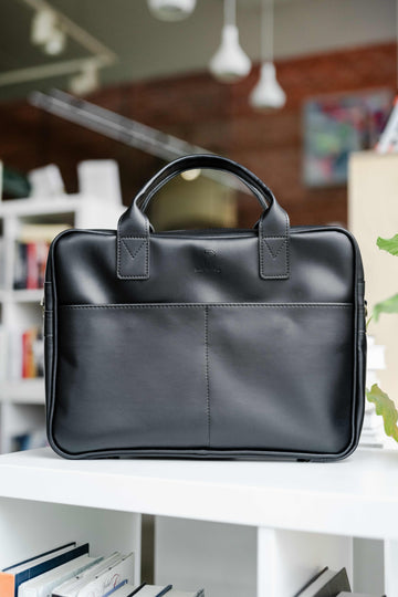 Bio-Based Vegan Leather Bag Black Matt