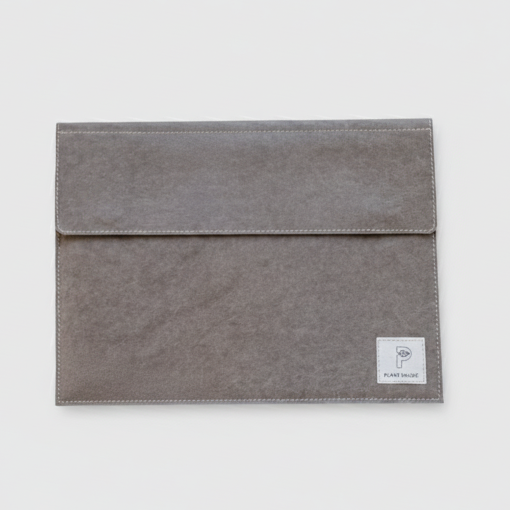 Plant Inside Laptop Sleeve in brown – vegan and cruelty-free protection for laptops