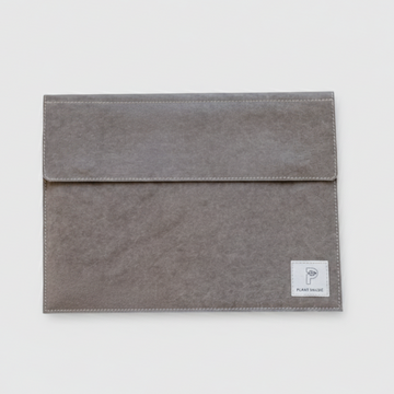 Plant Inside Laptop Sleeve in brown – vegan and cruelty-free protection for laptops