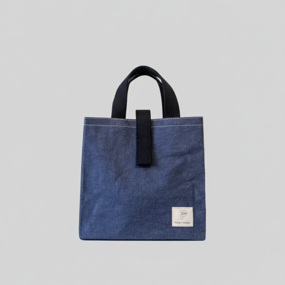 Plant Inside Lunch Bag in navy blue – vegan and cruelty-free insulated bag for everyday use