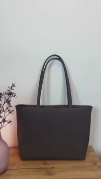 Dark Brown Nubuck vegan shopper bag by Plant Inside – watch how easily a laptop, phone, notebook and water bottle fit inside. Plant-based Viridis® leather, handcrafted in Poland.