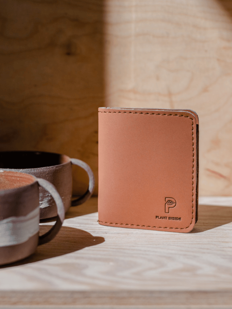 Slim vegan wallet in camel nubuck leather, perfect for everyday cards